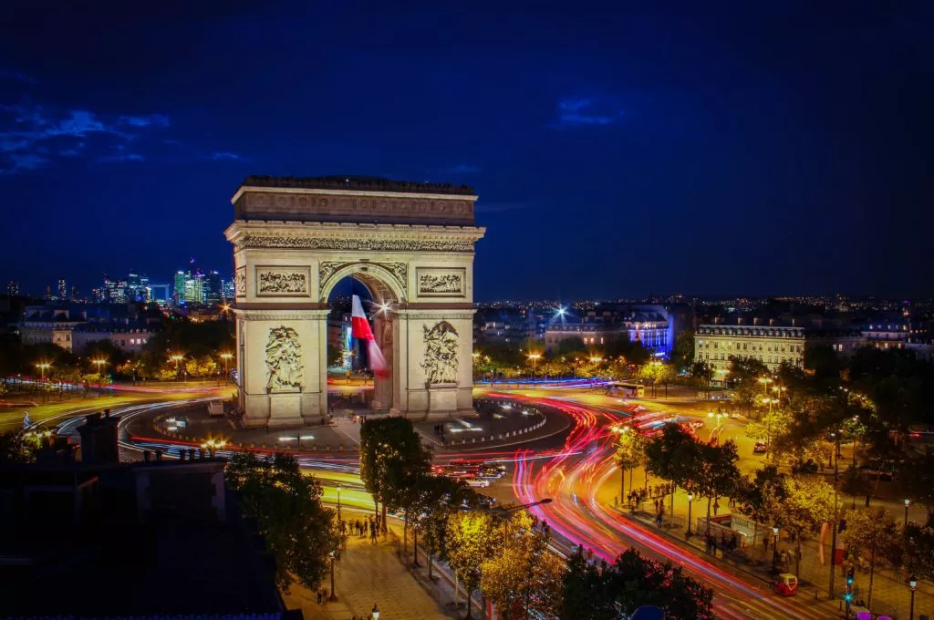 Arc de Triomphe at night